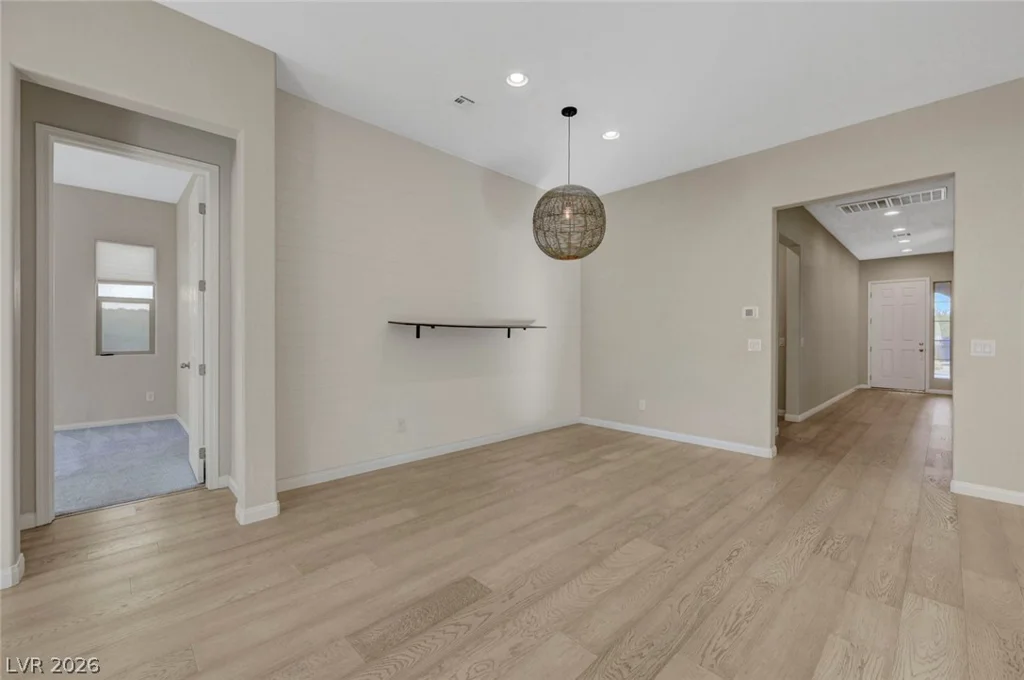 6117 Bugsy, North Las Vegas, NV 89081