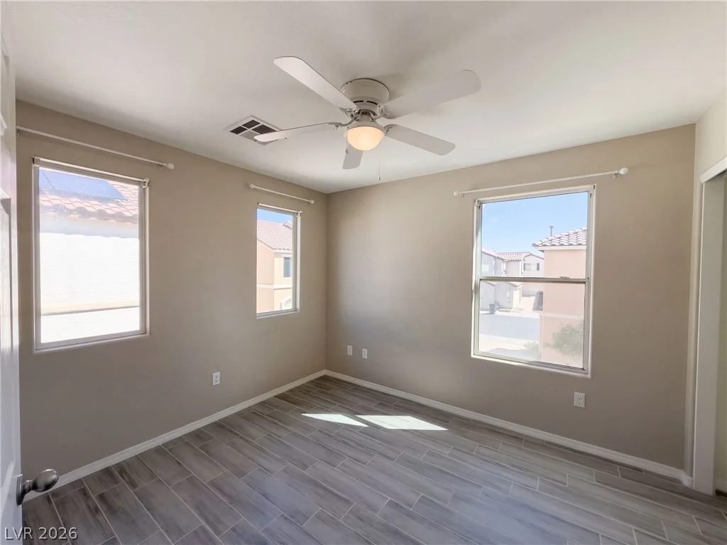 8141 Finch Feather, Las Vegas, NV 89143