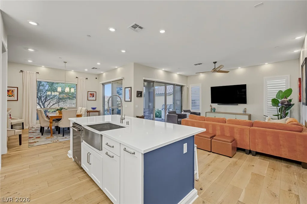24 Cliffwater, Henderson, NV 89011