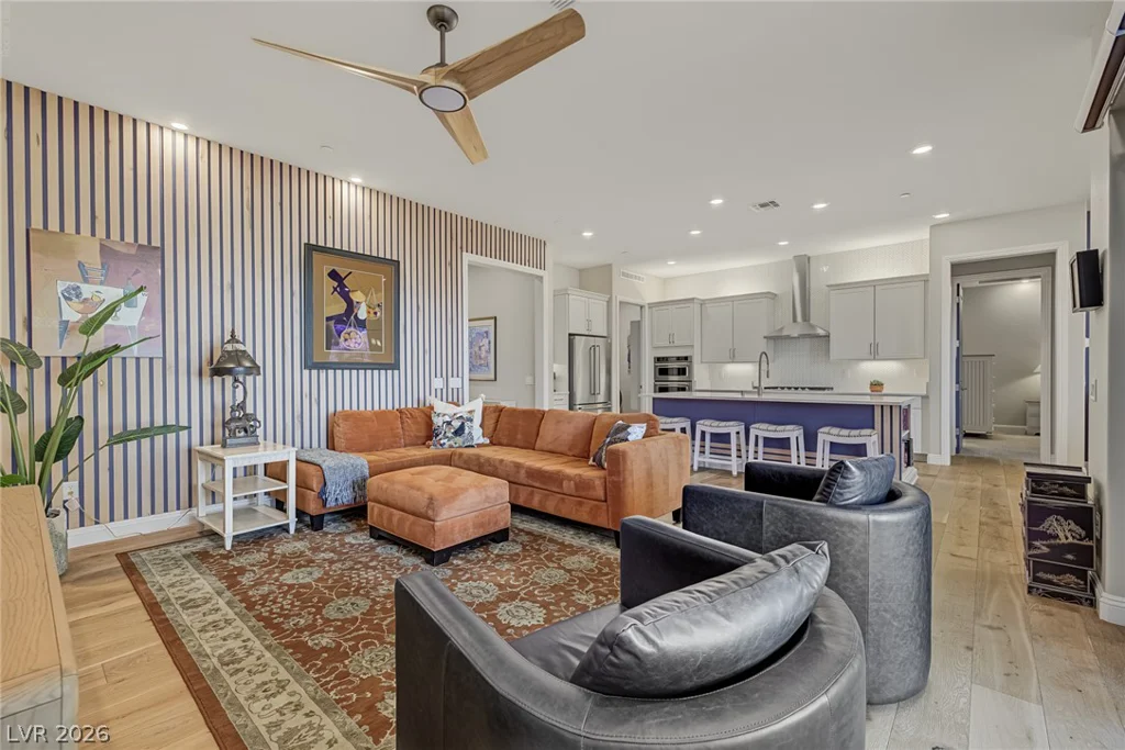 24 Cliffwater, Henderson, NV 89011