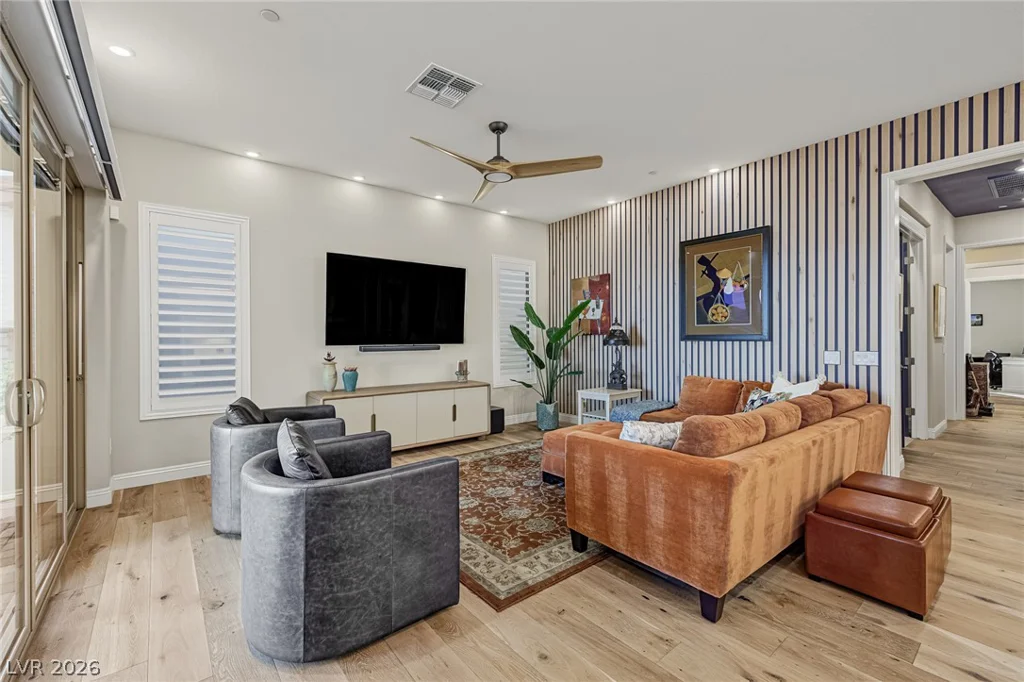 24 Cliffwater, Henderson, NV 89011