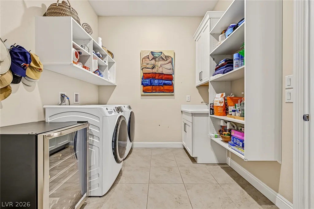 24 Cliffwater, Henderson, NV 89011