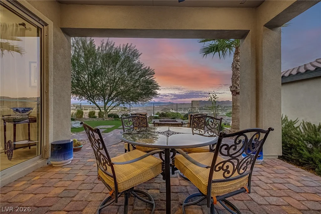 24 Cliffwater, Henderson, NV 89011