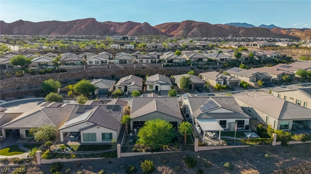 24 Cliffwater, Henderson, NV 89011