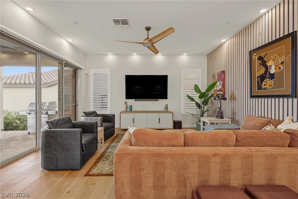 24 Cliffwater, Henderson, NV 89011