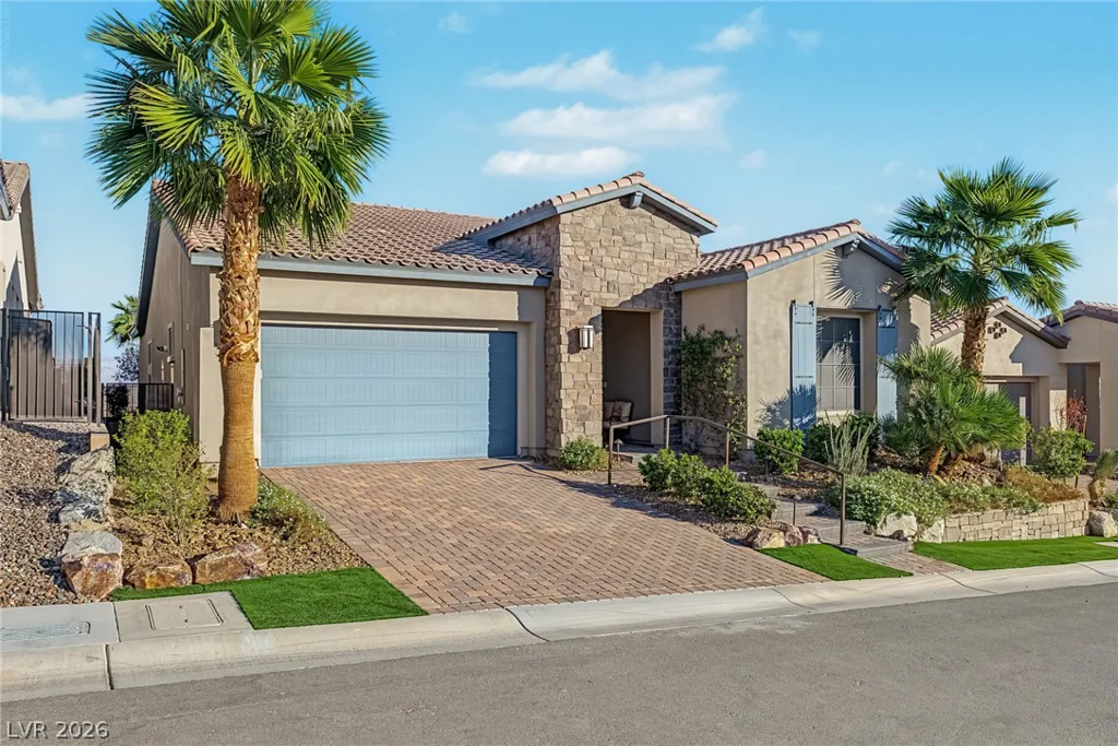 24 Cliffwater, Henderson, NV 89011