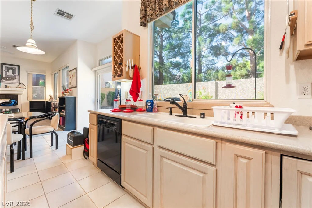 8809 Stafford Springs, Las Vegas, NV 89134