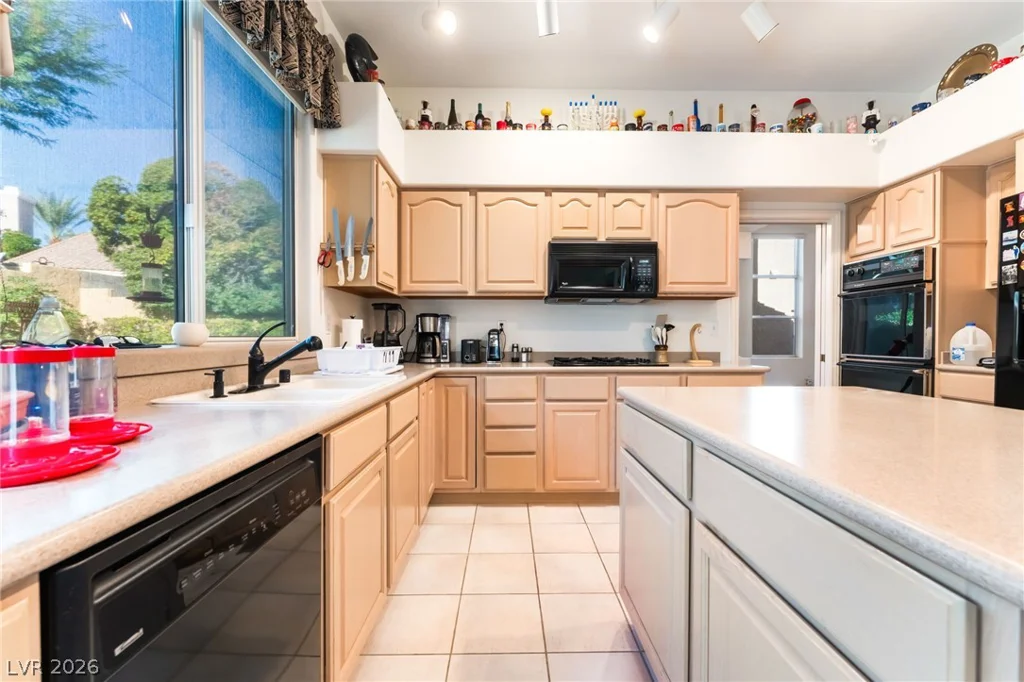 8809 Stafford Springs, Las Vegas, NV 89134