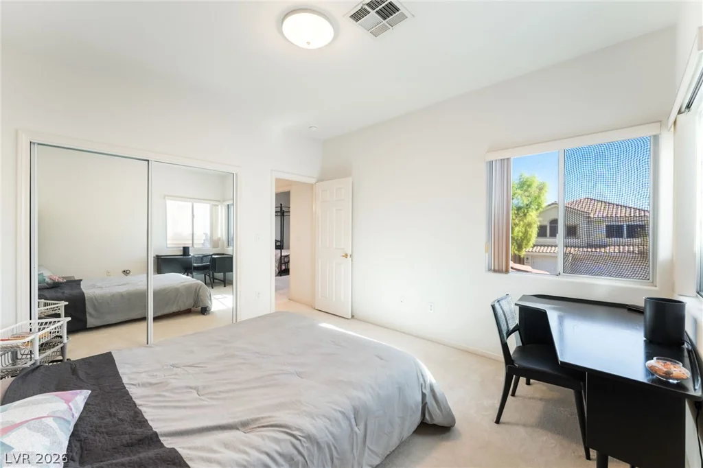 8809 Stafford Springs, Las Vegas, NV 89134