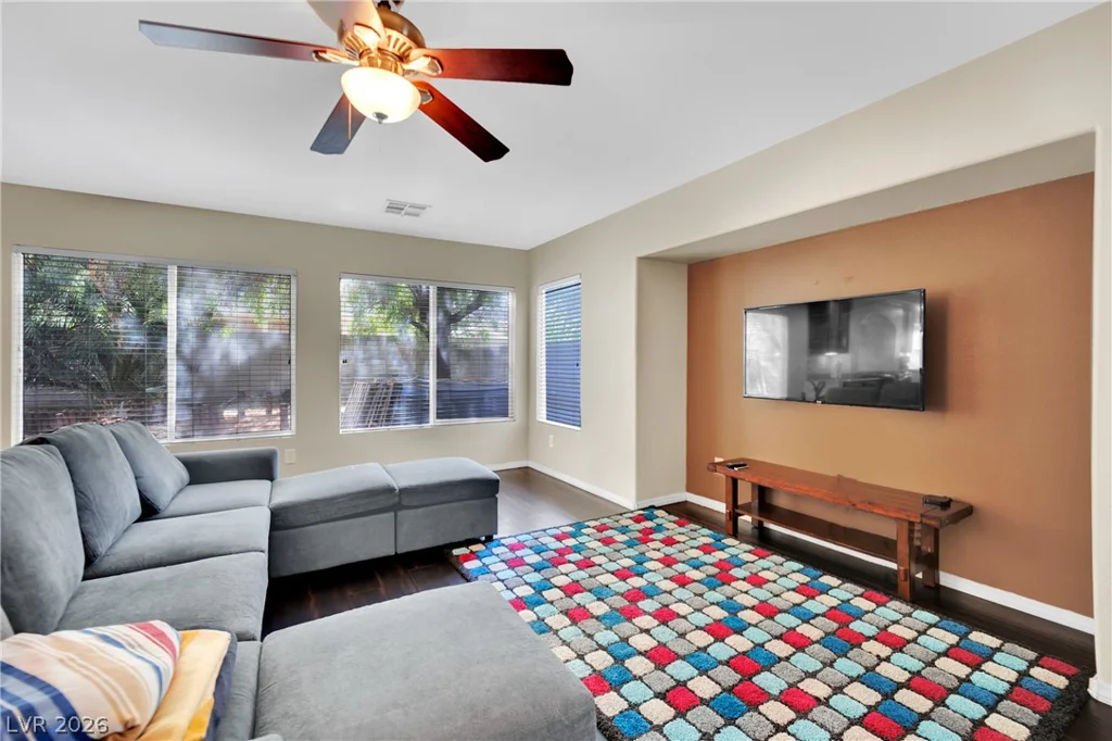10648 Medicine Bow, Las Vegas, NV 89183