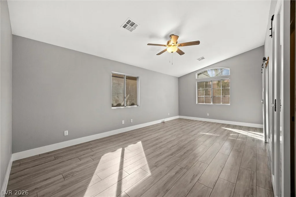 6461 Grand Oaks, Las Vegas, NV 89156