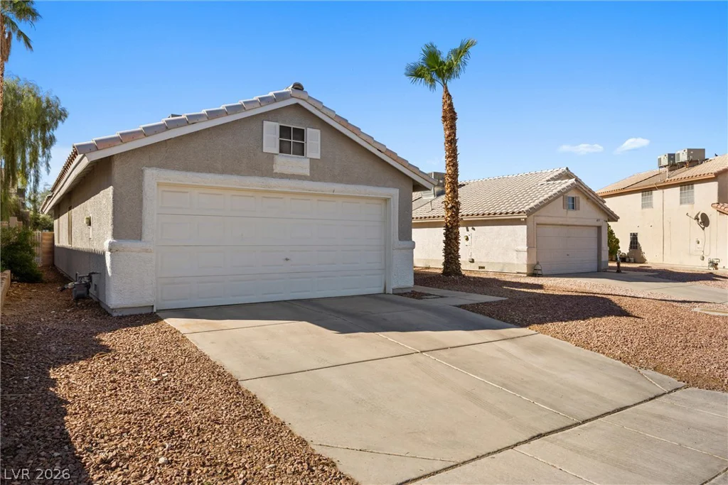 6461 Grand Oaks, Las Vegas, NV 89156