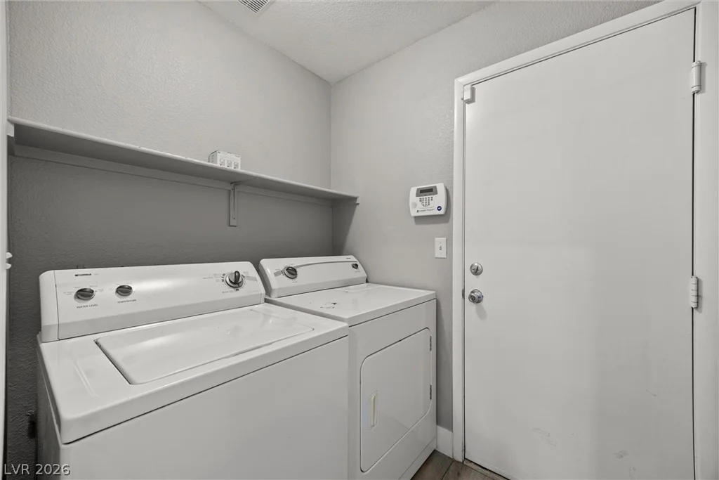 6461 Grand Oaks, Las Vegas, NV 89156