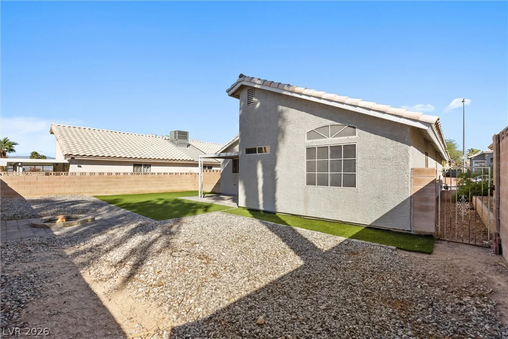 6461 Grand Oaks, Las Vegas, NV 89156
