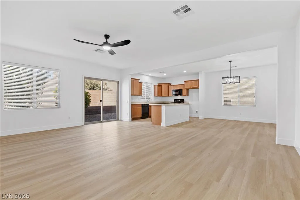 8262 Arden Landing, Las Vegas, NV 89117