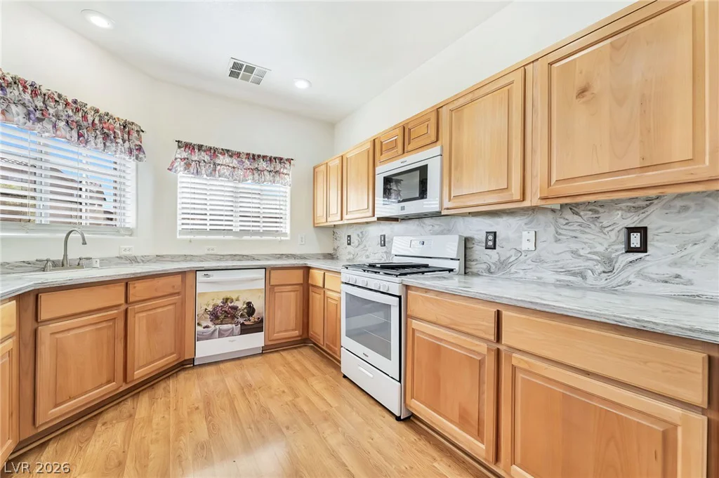 5674 Lucky Draw, Las Vegas, NV 89122
