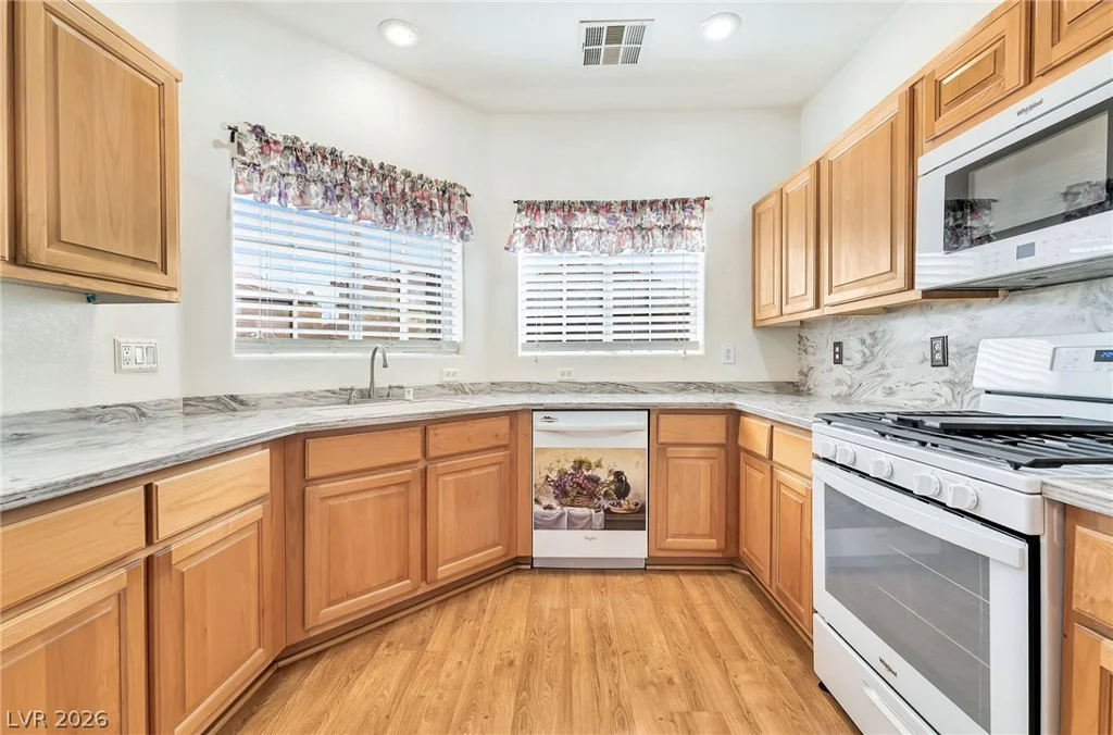 5674 Lucky Draw, Las Vegas, NV 89122