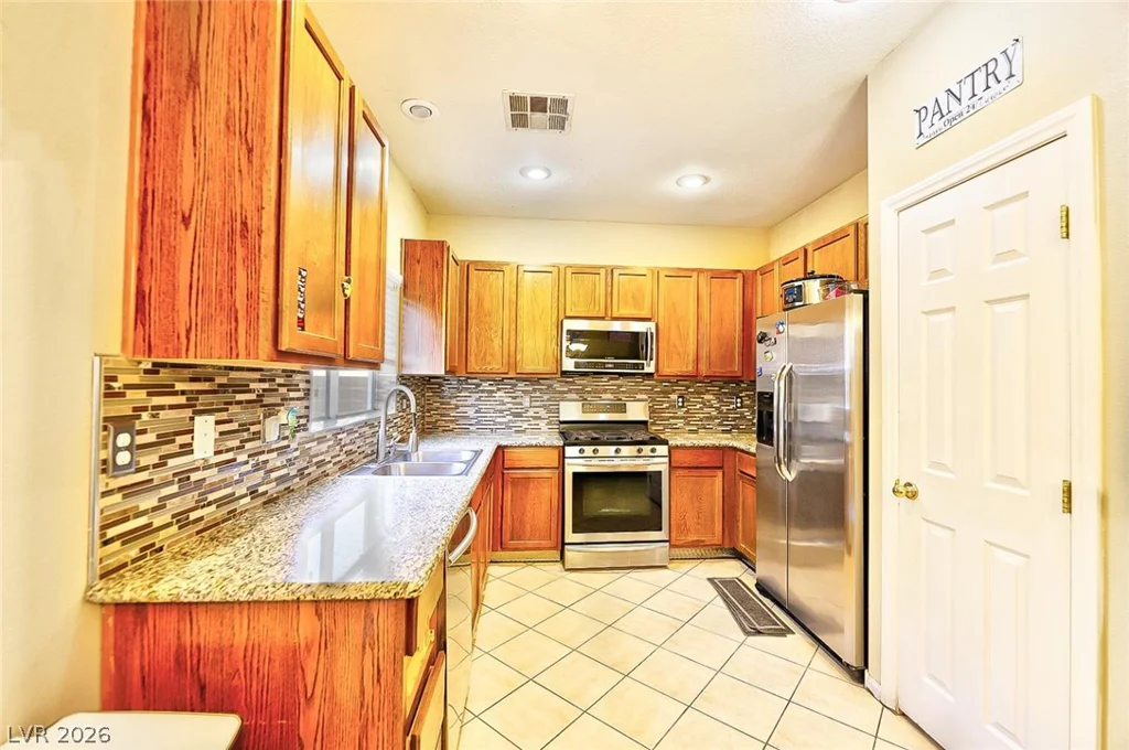5505 Prospectors Creek, Las Vegas, NV 89122
