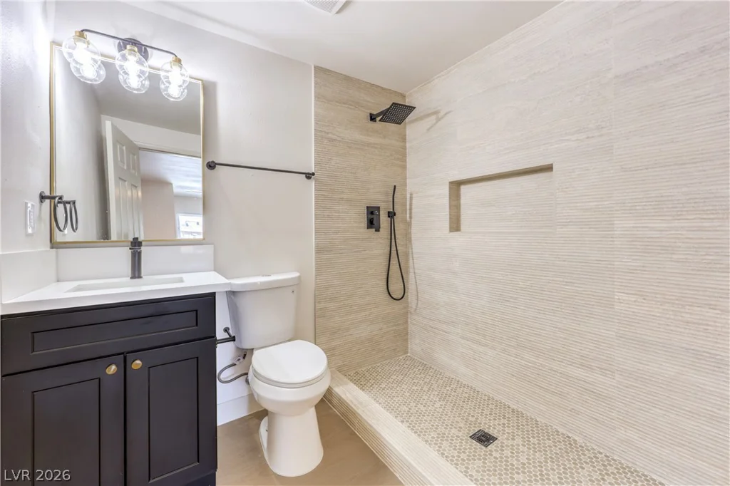 906 Baker, Las Vegas, NV 89108