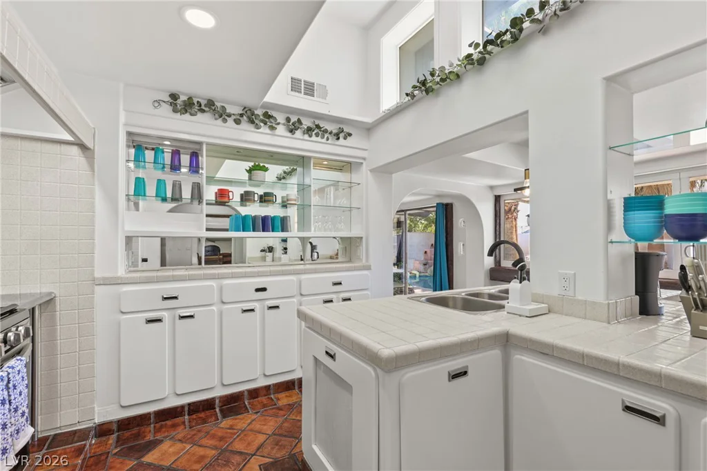 5440 Black Knight, Las Vegas, NV 89119