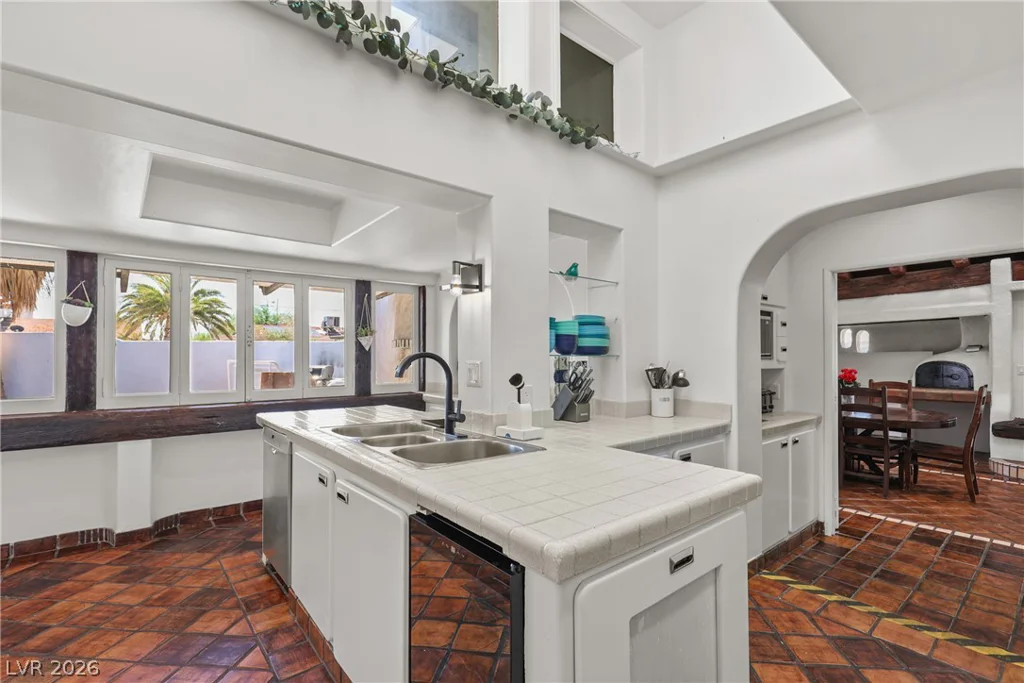 5440 Black Knight, Las Vegas, NV 89119
