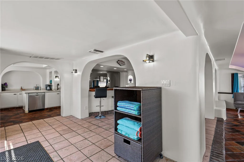 5440 Black Knight, Las Vegas, NV 89119