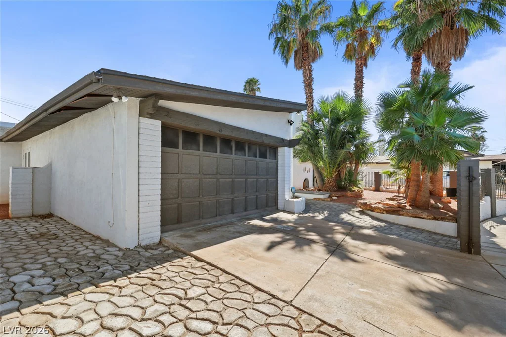5440 Black Knight, Las Vegas, NV 89119