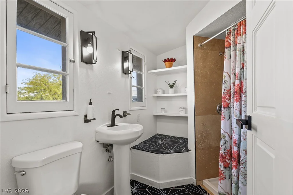 5440 Black Knight, Las Vegas, NV 89119