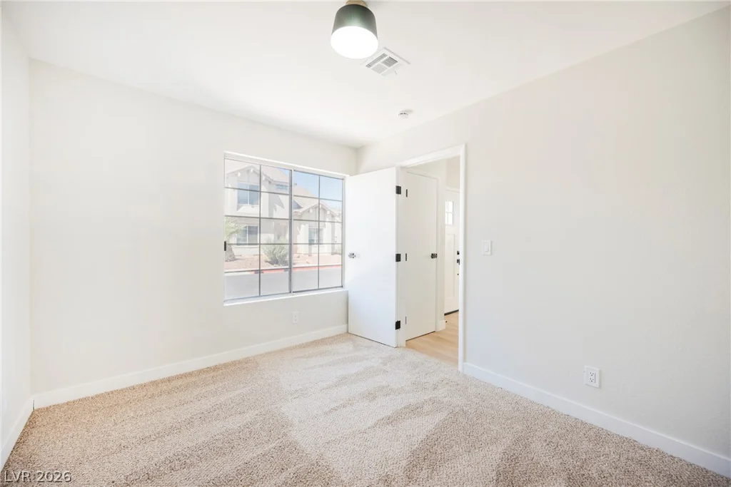2822 Sesame, Las Vegas, NV 89142
