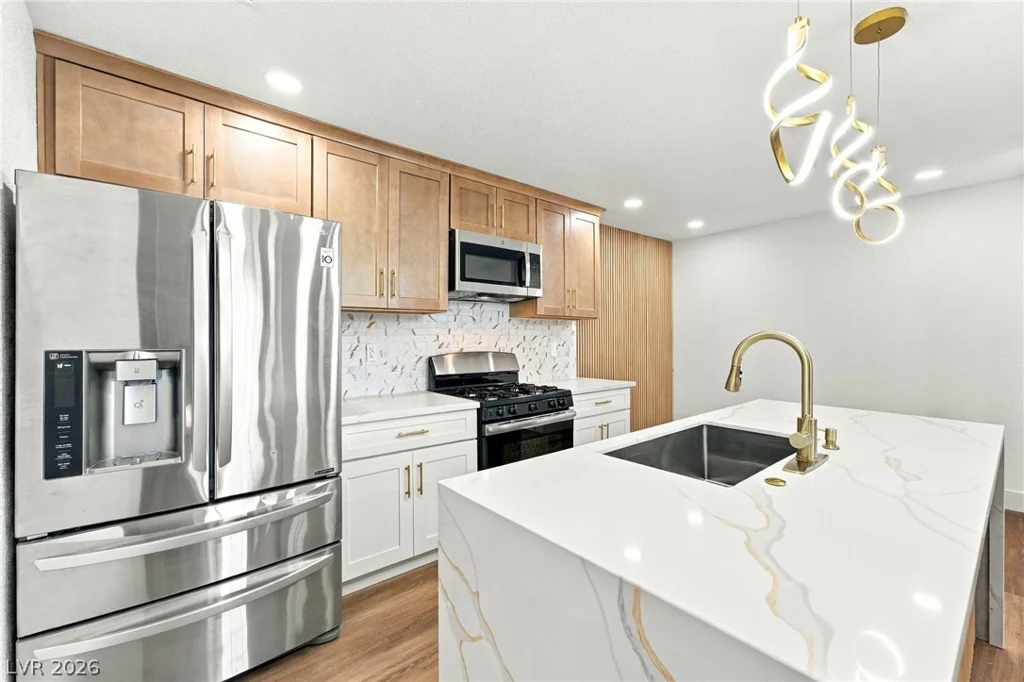 2200 Fort Apache, Las Vegas, NV 89117