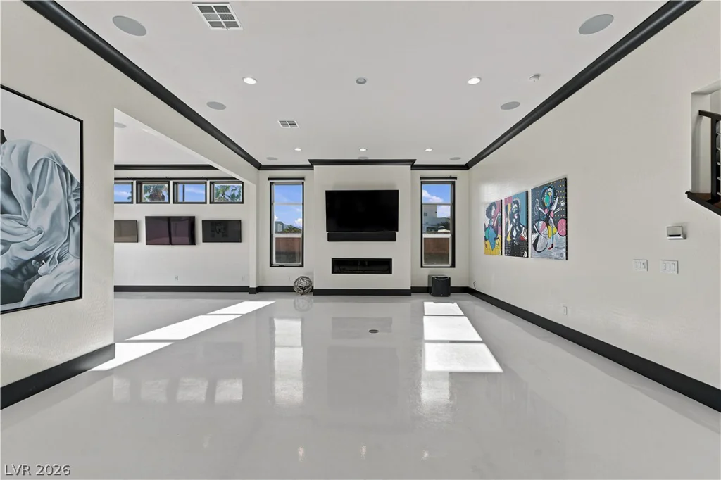 8041 Hamilton Mountain, Las Vegas, NV 89113
