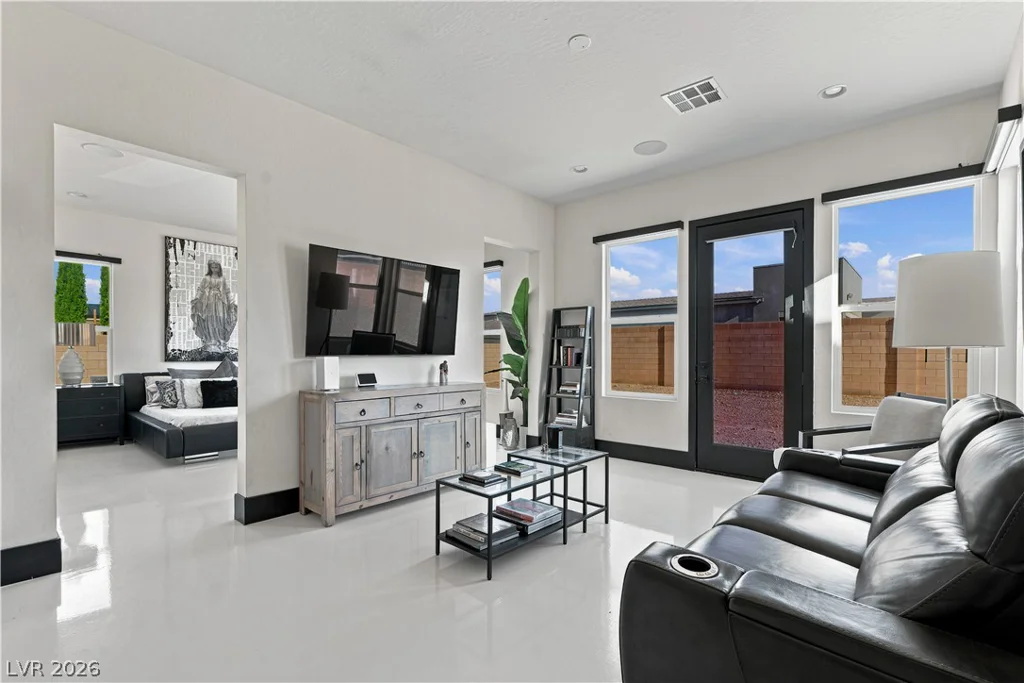 8041 Hamilton Mountain, Las Vegas, NV 89113