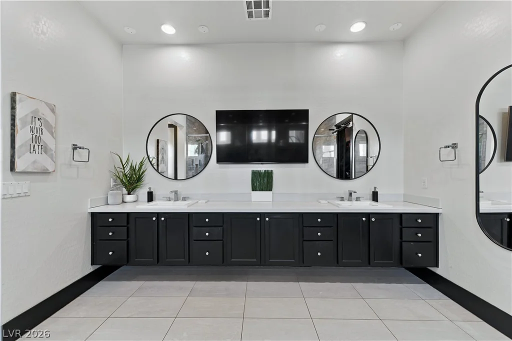 8041 Hamilton Mountain, Las Vegas, NV 89113