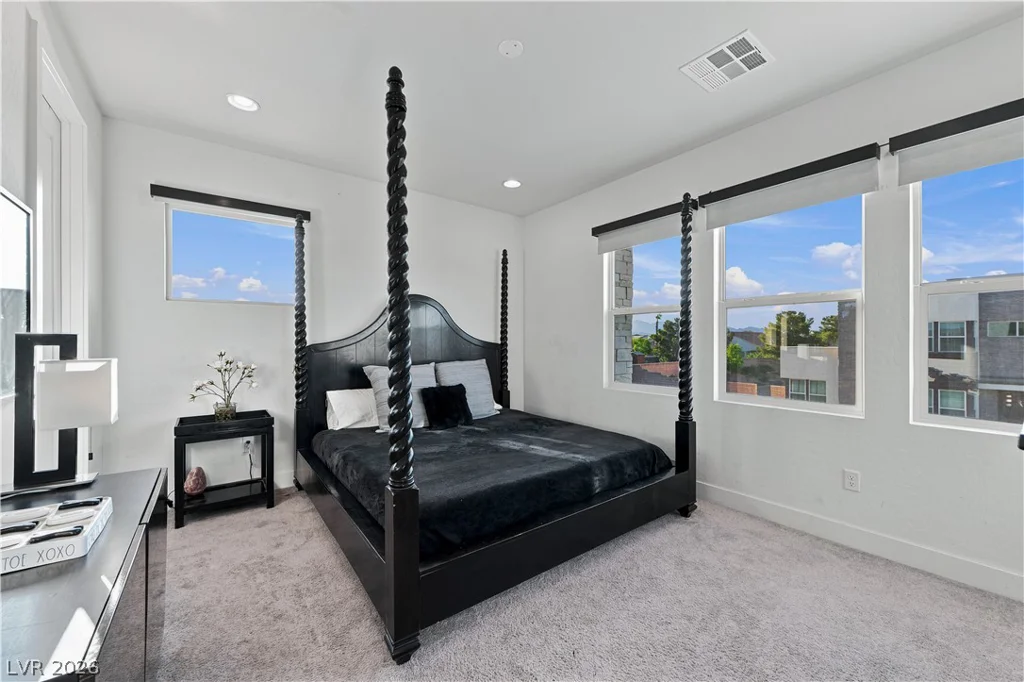8041 Hamilton Mountain, Las Vegas, NV 89113