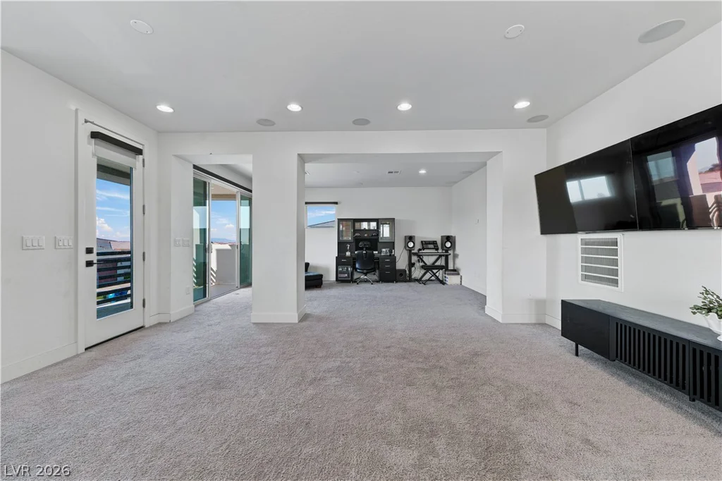 8041 Hamilton Mountain, Las Vegas, NV 89113