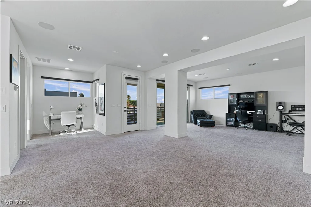 8041 Hamilton Mountain, Las Vegas, NV 89113
