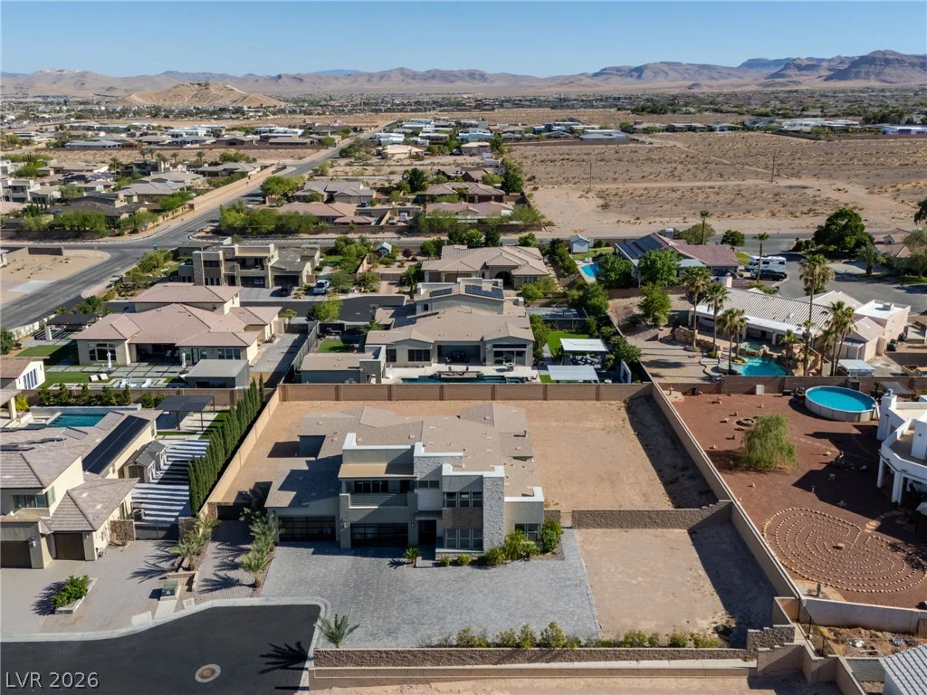 8041 Hamilton Mountain, Las Vegas, NV 89113
