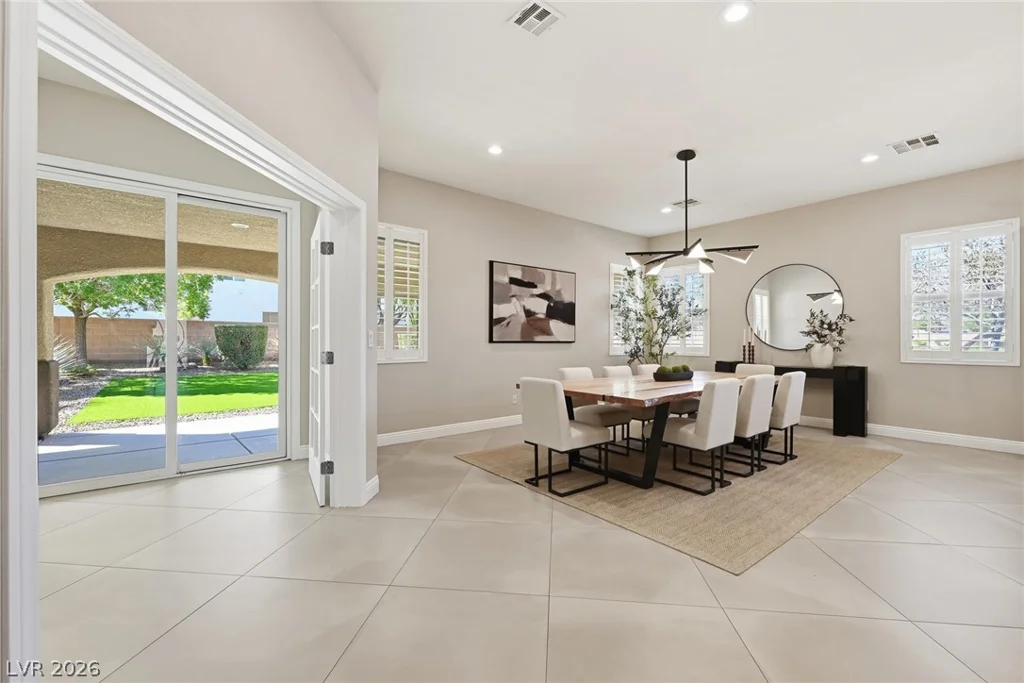 7871 Horse Bridle, Las Vegas, NV 89131