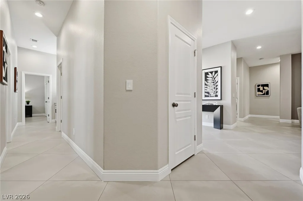 7871 Horse Bridle, Las Vegas, NV 89131