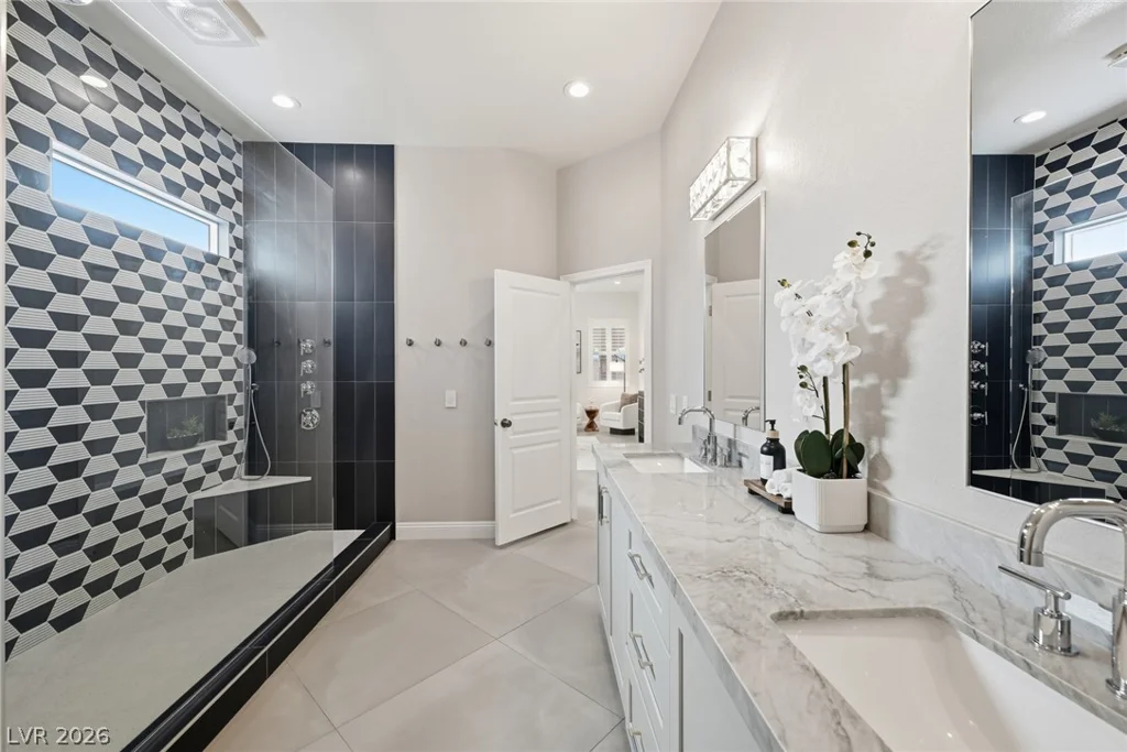 7871 Horse Bridle, Las Vegas, NV 89131