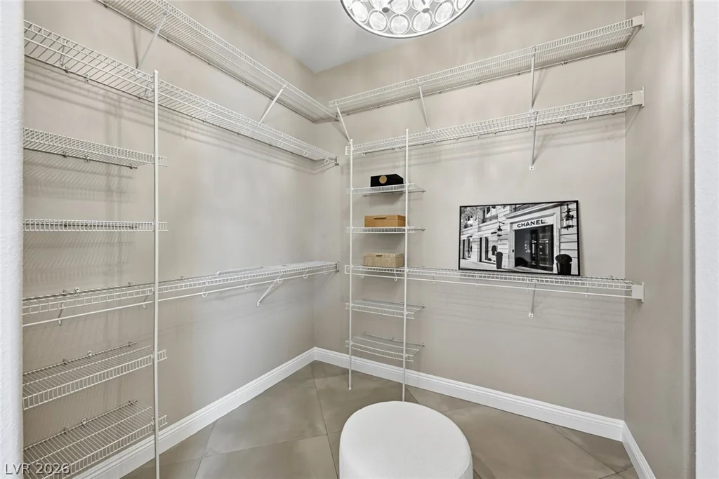 7871 Horse Bridle, Las Vegas, NV 89131