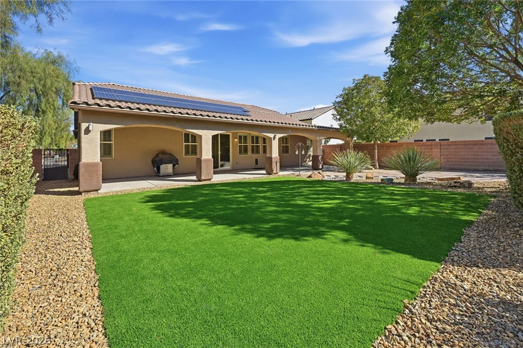 7871 Horse Bridle, Las Vegas, NV 89131