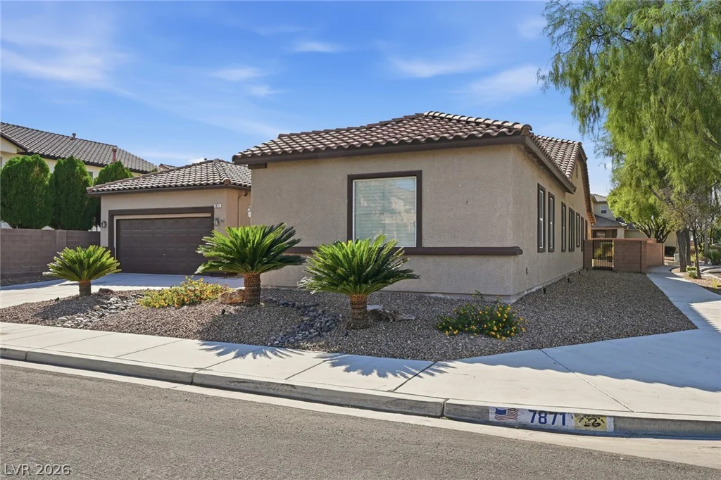 7871 Horse Bridle, Las Vegas, NV 89131