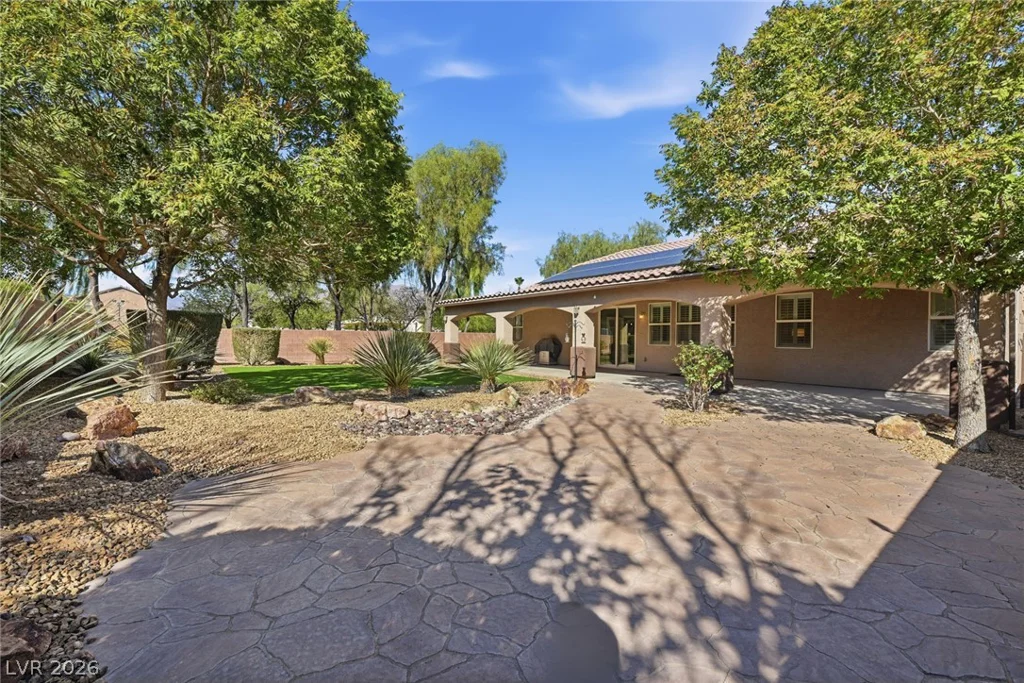 7871 Horse Bridle, Las Vegas, NV 89131