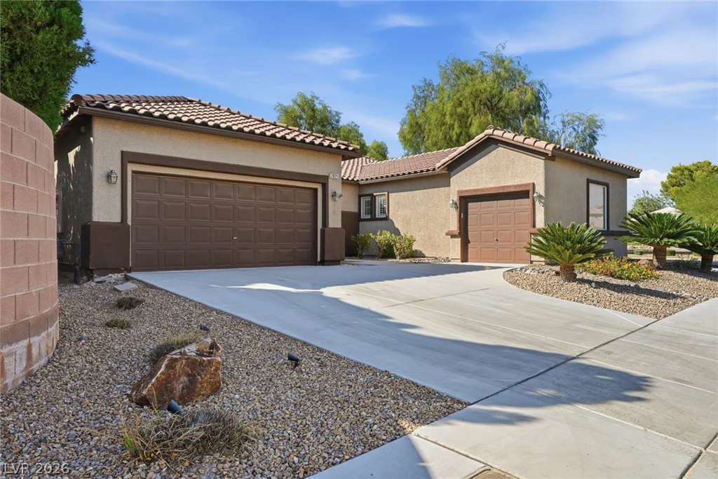 7871 Horse Bridle, Las Vegas, NV 89131