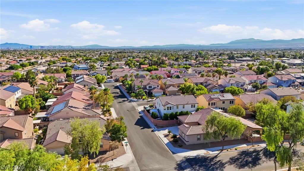 7871 Horse Bridle, Las Vegas, NV 89131