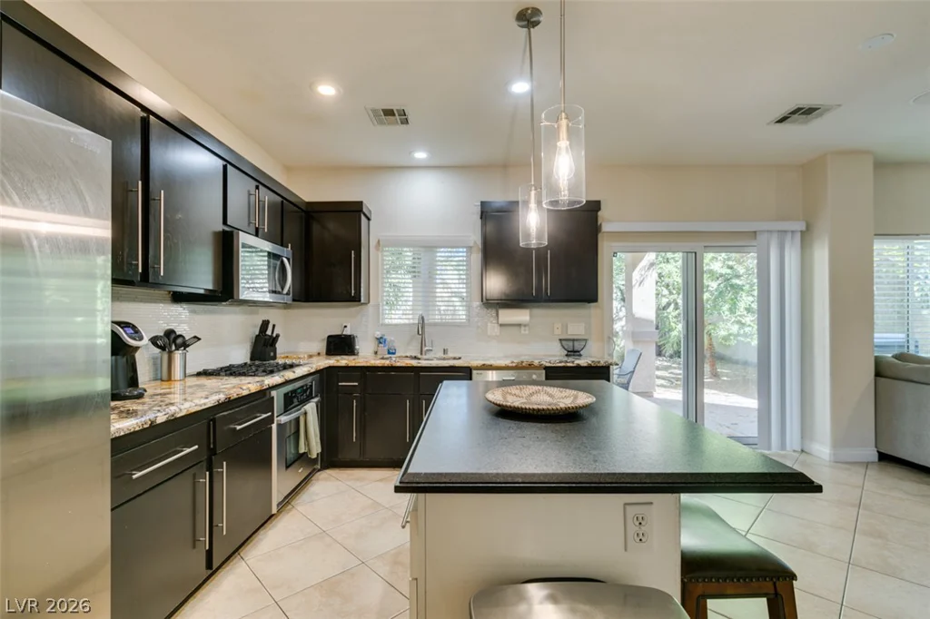 3166 Eldorado, Las Vegas, NV 89120