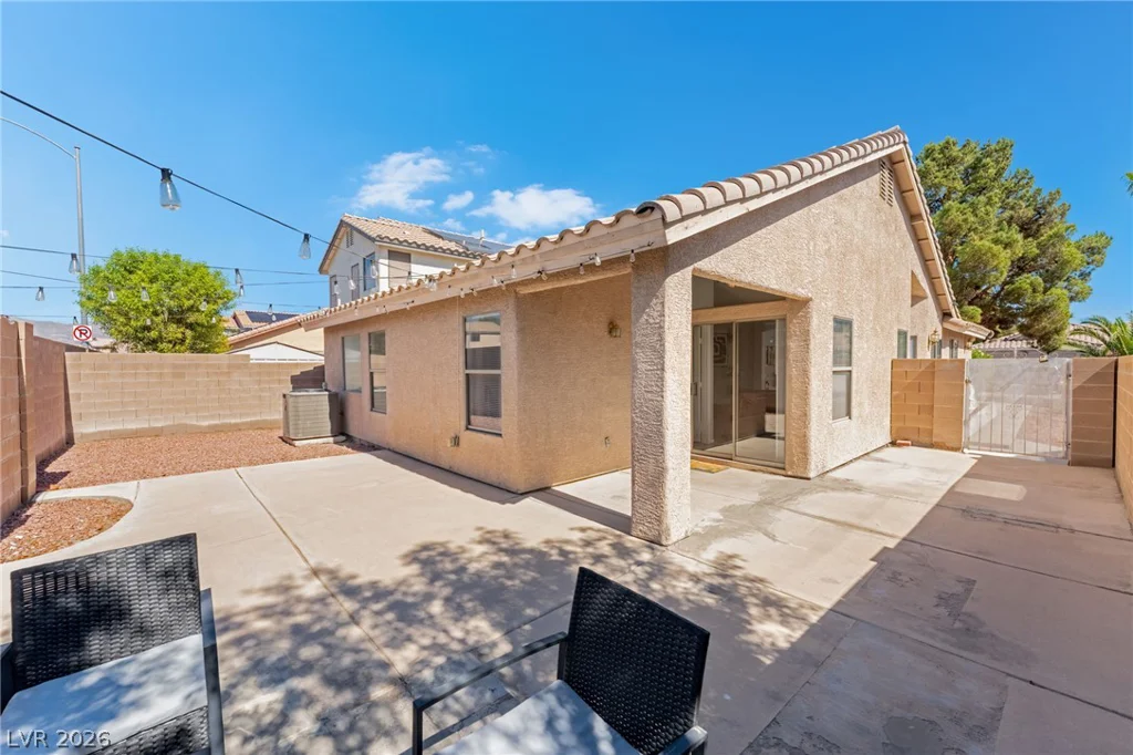 4605 Possum Berry, North Las Vegas, NV 89081
