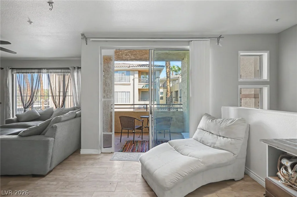7151 Durango, Las Vegas, NV 89113