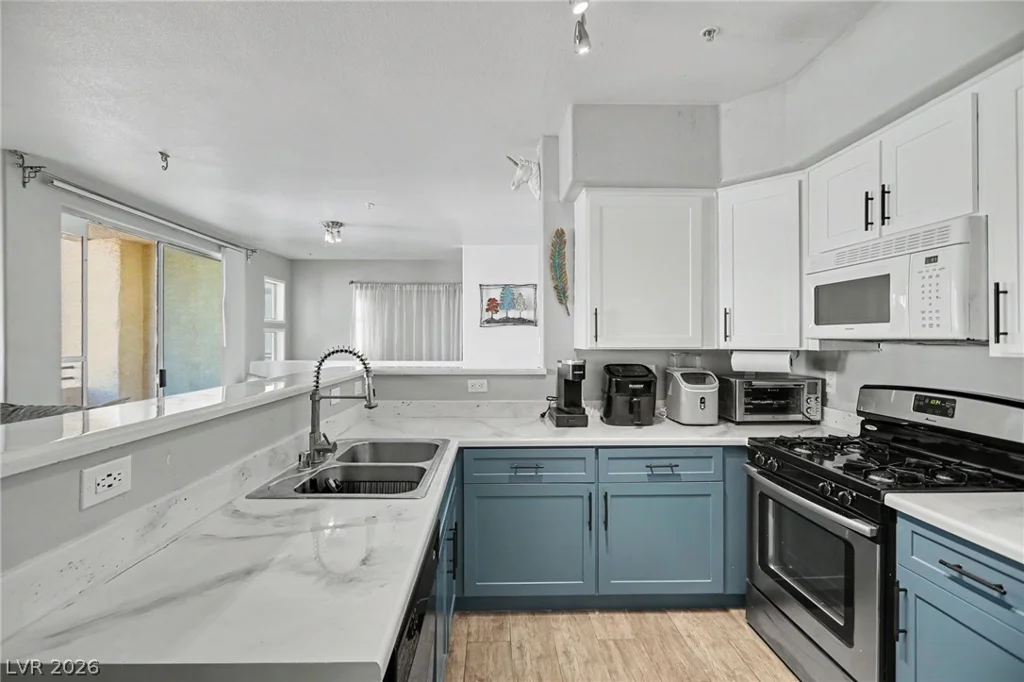 7151 Durango, Las Vegas, NV 89113